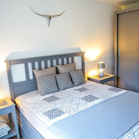 Appartement Liebevoll-eingerichtete-wohnung-mit-terrasse Kiel